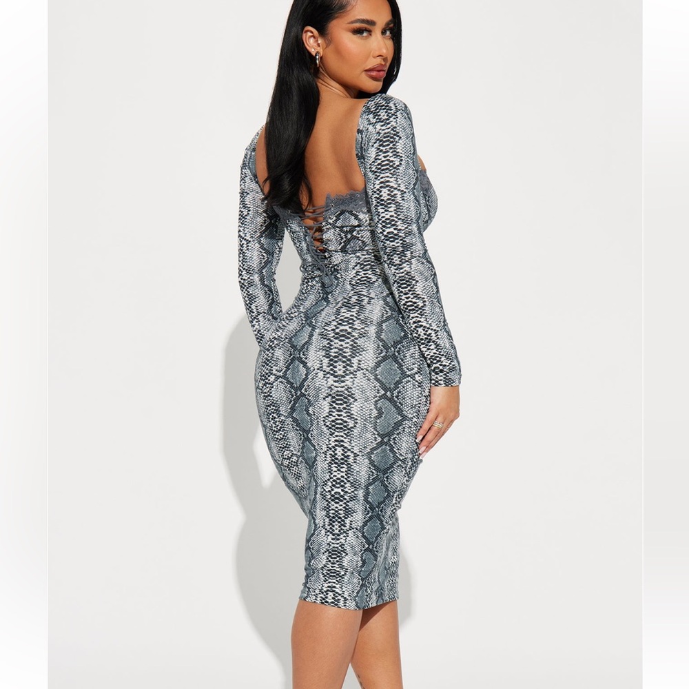 Fashion Nova Shay Lace Up (L)